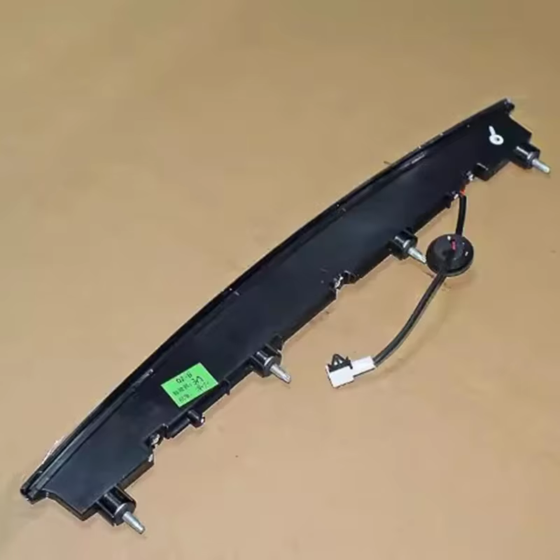 Sff92376efdff449e898f5518a9d0218bP چراغ ترمز وسط فونیکس FX - تصویر 1